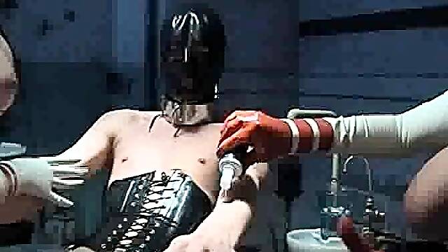 Amateur CDin latex dildoing