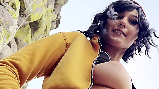 Brunette Solo Webcam Masturbation