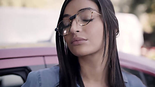 Nerd Emily Willis has rough sex with sadistic bully Gianna Dior as payback for years of humiliation