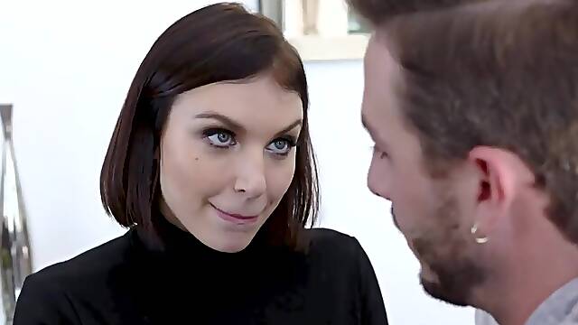 Sticky Creampie for Seductive MILF