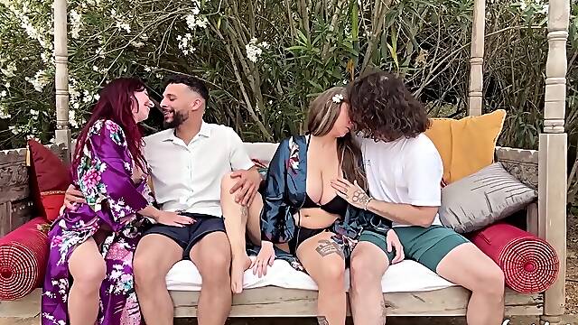 Full House Of Love Of 3 Filthy Swinger