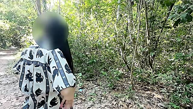 Cute Thai girl bragging but pushing masturbation Pain in the forest Thai voice