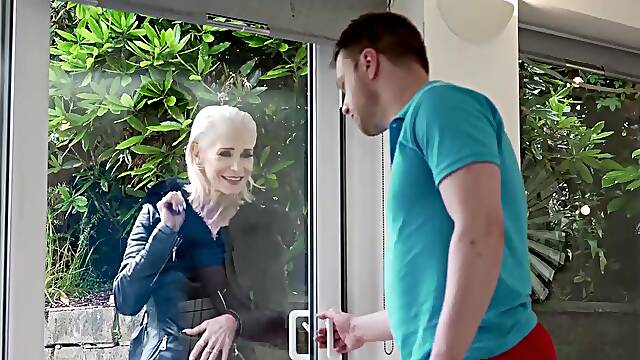 Total granny arrives at his places and quickly seduces him