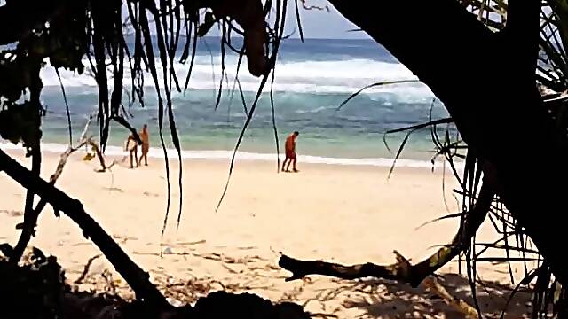 Public sex in hammock