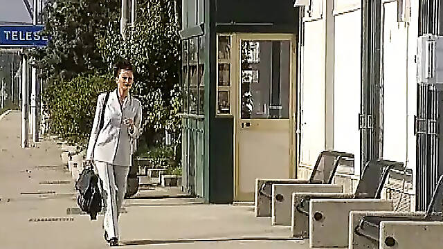 Italian teacher gets creampied by her student