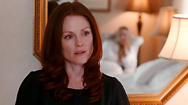 Amanda Seyfried & Julianne Moore - Chloe (2009)