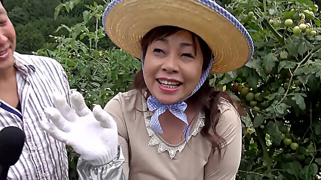 M996g09 Rural with a Rural Smile Has Outdoor Threesome Sex!